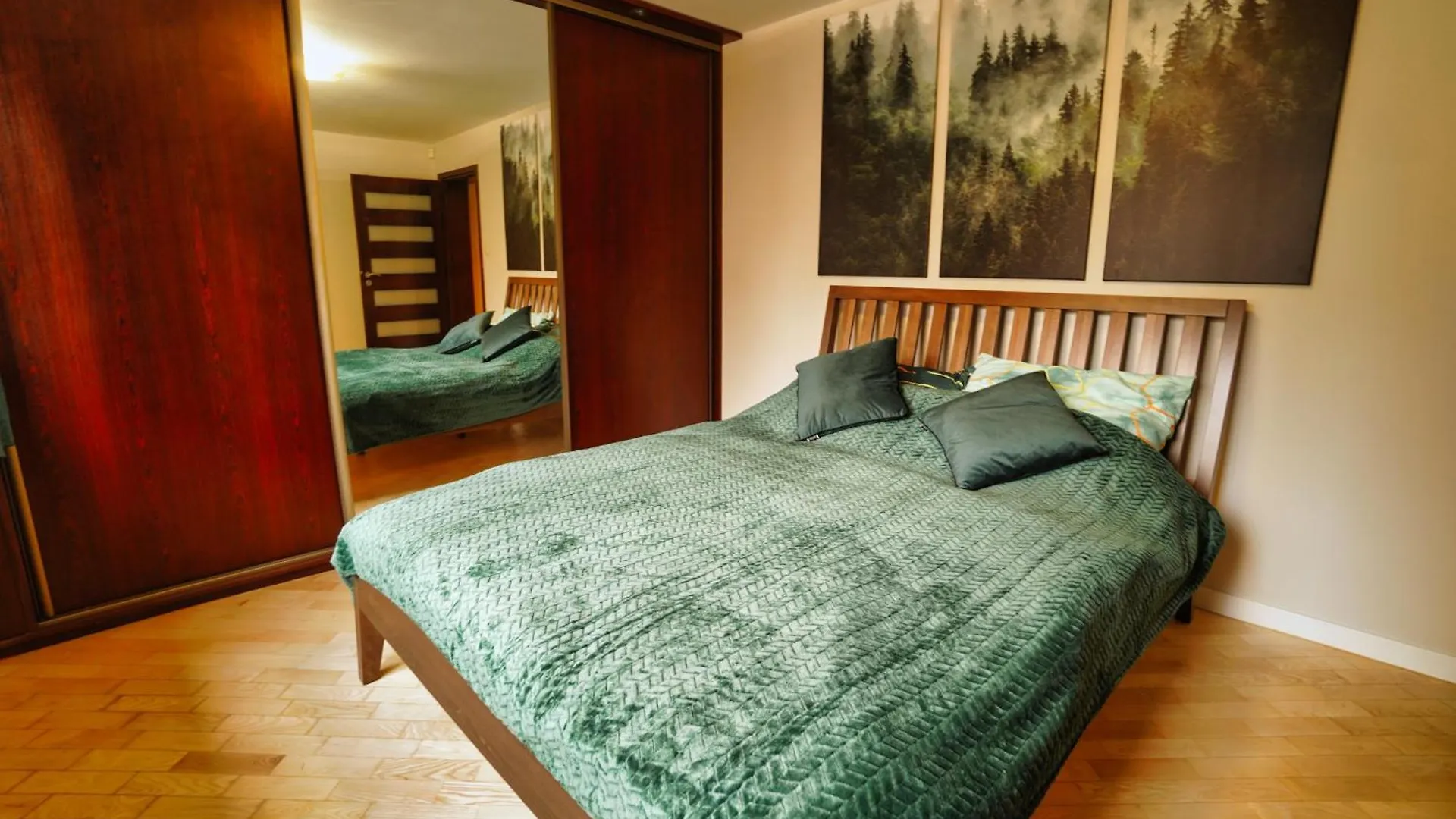 Verdant Apartment 바르샤바 폴란드