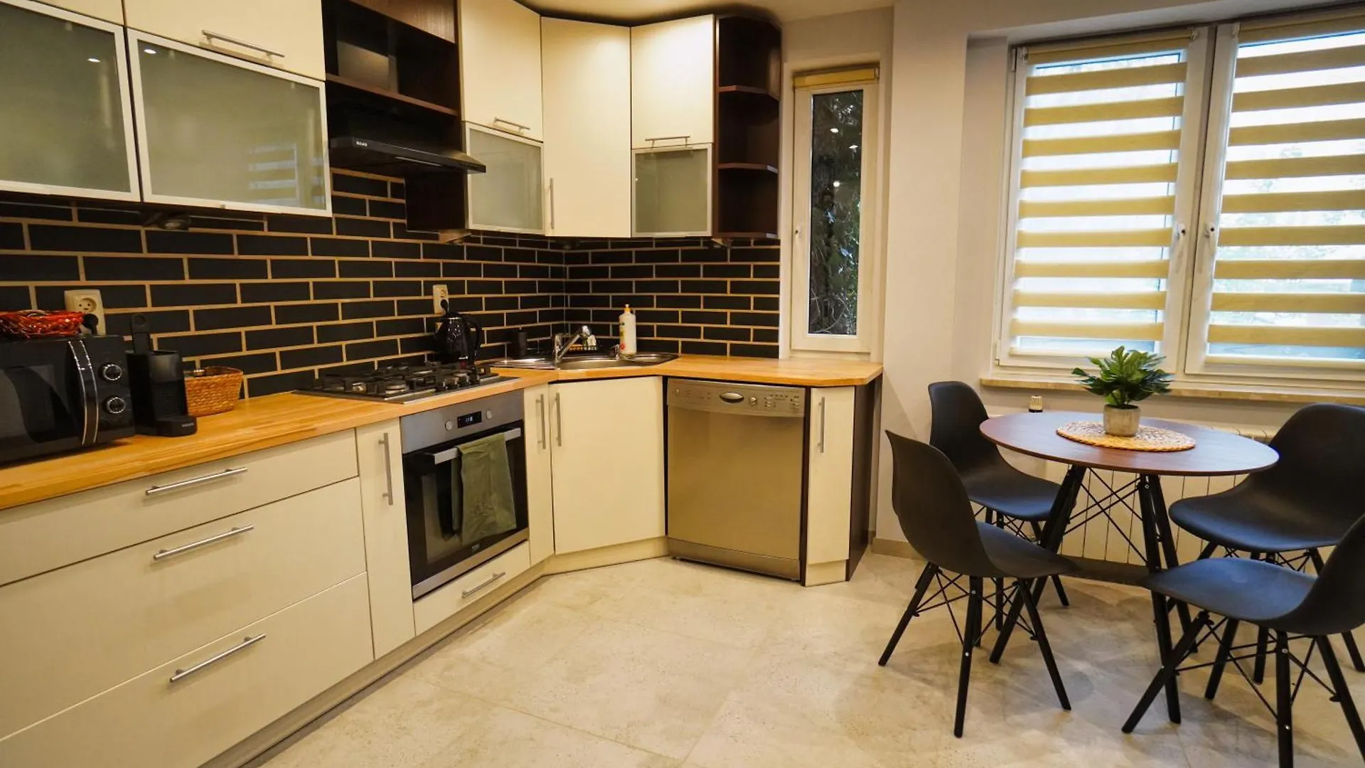Verdant Apartment 바르샤바